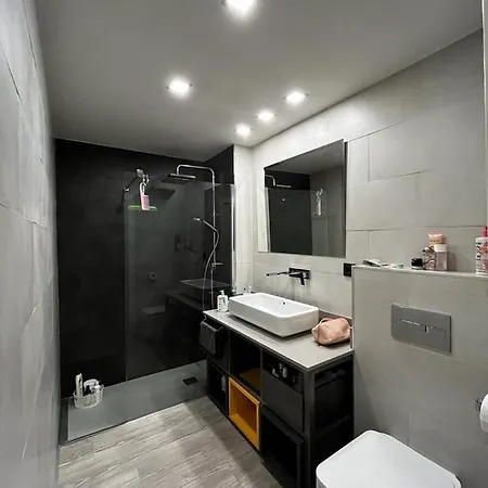 Center Modern Loft 公寓