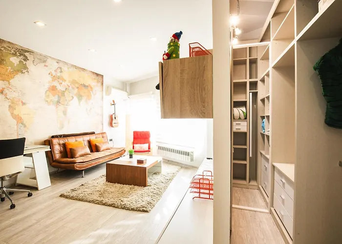 Center Modern Loft Apartment *