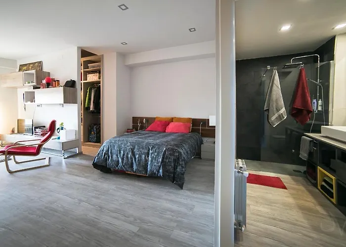 Center Modern Loft דירה גרנדה